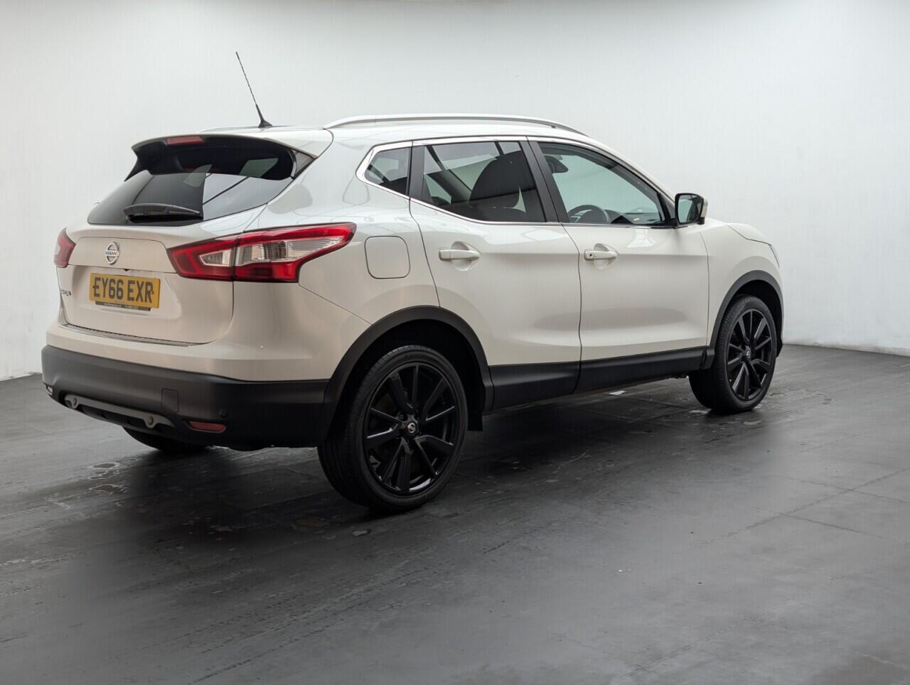 Used Nissan Qashqai 2016 for sale - 76644915: Photo 8