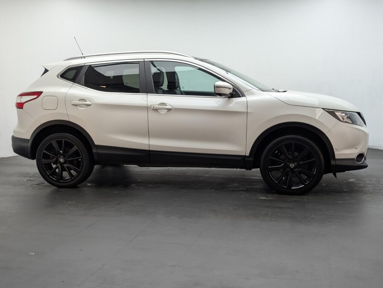 Used Nissan Qashqai 2016 for sale - 76644915: Photo 9