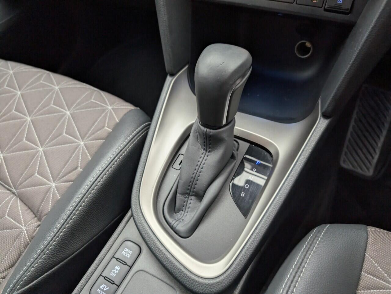 Used Toyota Yaris Cross 2023 for sale - 76644590: Photo 17