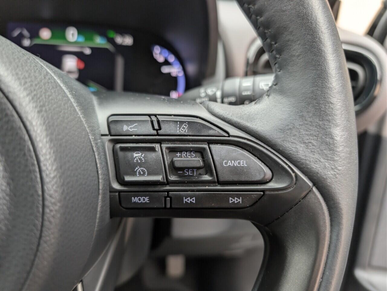 Used Toyota Yaris Cross 2023 for sale - 76644590: Photo 20