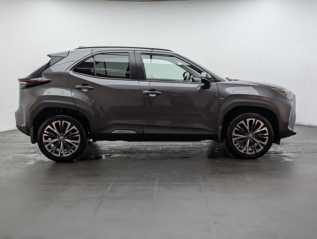 Used Toyota Yaris Cross 2023 for sale - 76644590: Photo 9