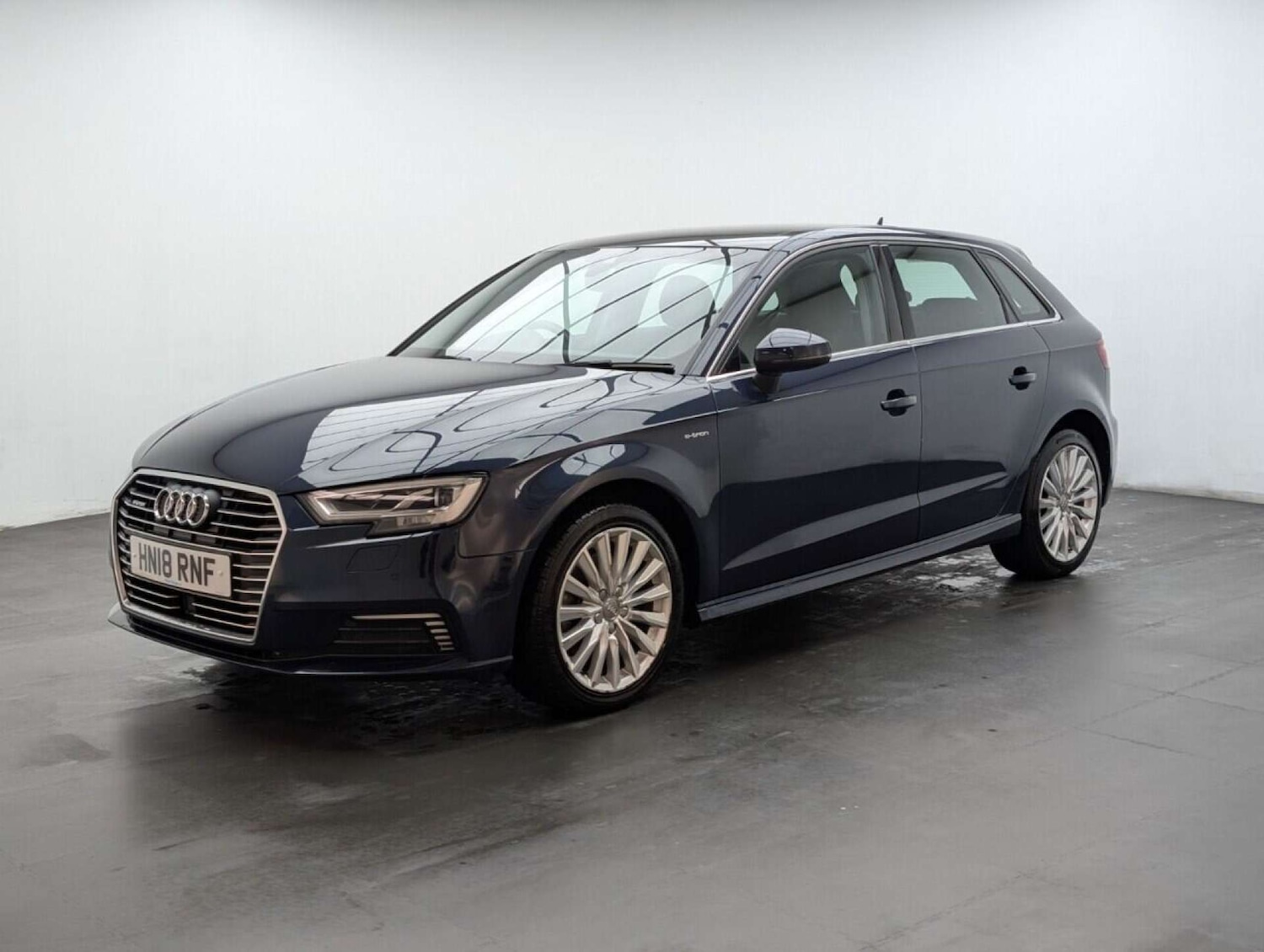 Used Audi A3 2018 for sale - 77713325: Photo 4