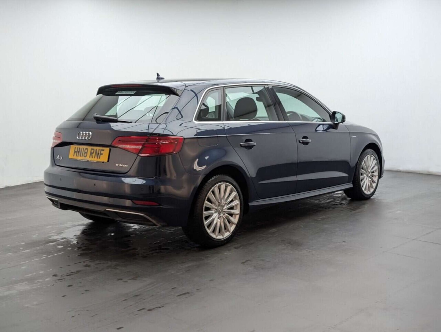 Used Audi A3 2018 for sale - 77713325: Photo 8