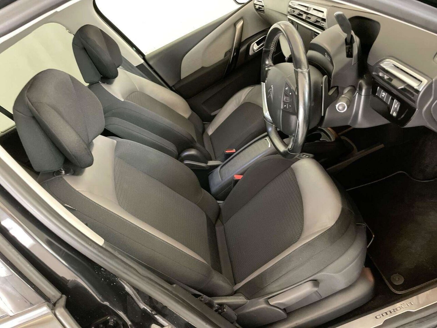 Used Citroen Grand C4 Picasso 2017 for sale - 77713366: Photo 24