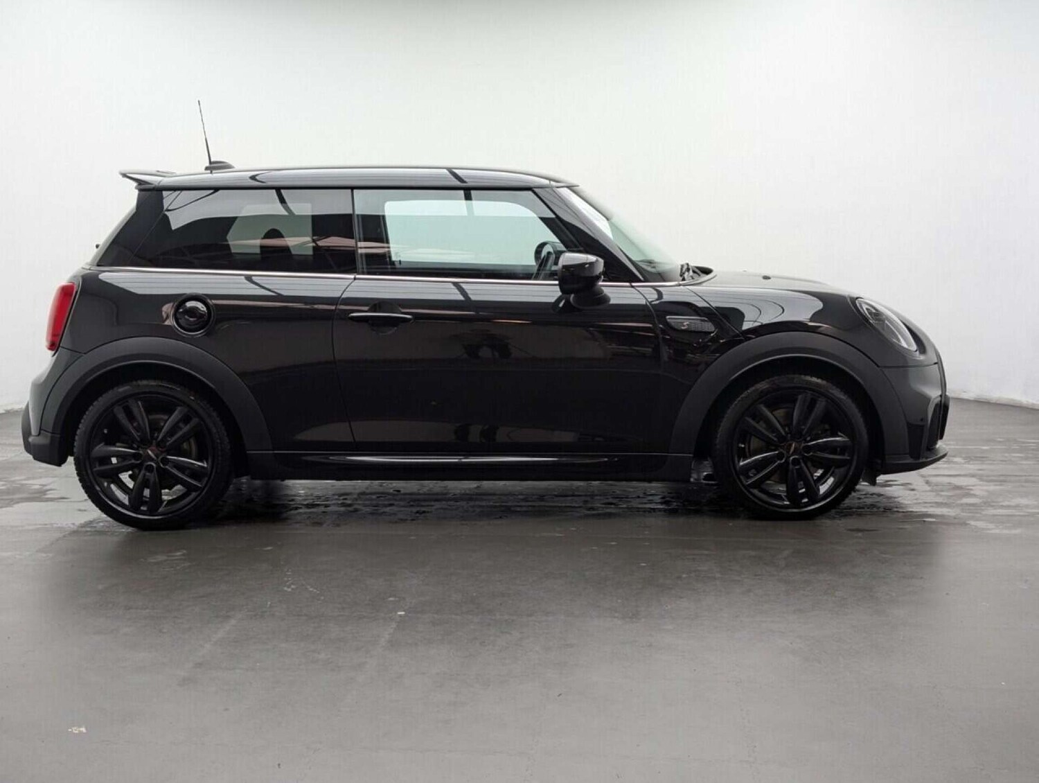 Used MINI Hatch 2023 for sale - 77714104: Photo 9