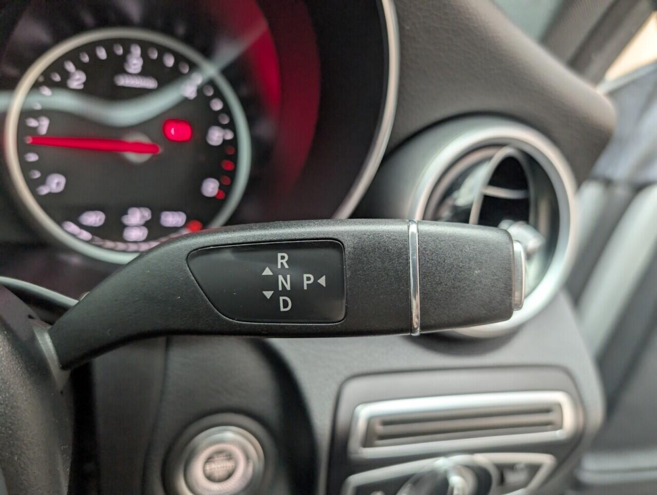 Used Mercedes-Benz C Class 2019 for sale - 76425243: Photo 17