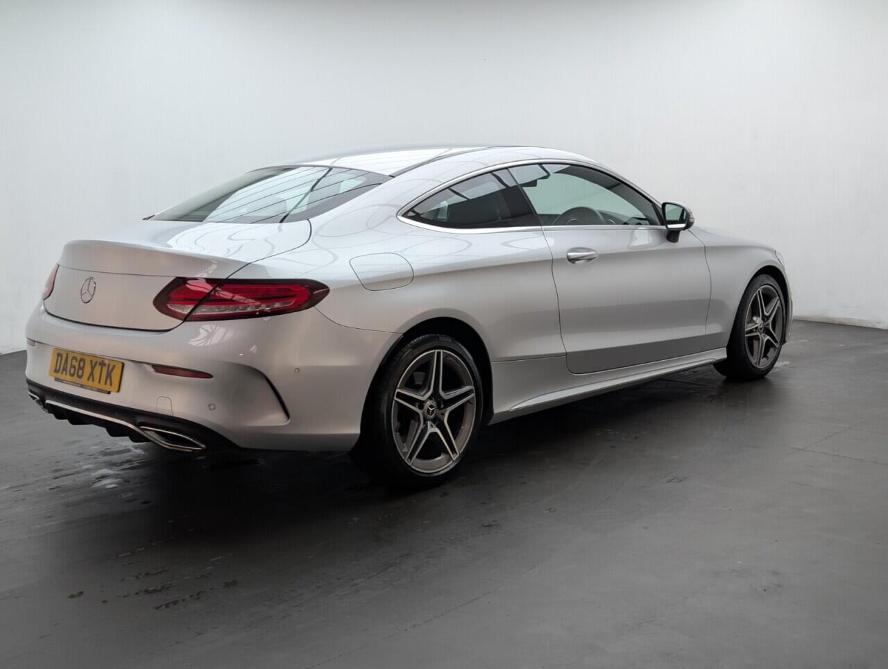 Used Mercedes-Benz C Class 2019 for sale - 76425243: Photo 8