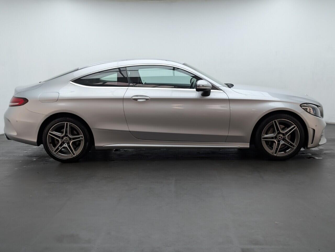 Used Mercedes-Benz C Class 2019 for sale - 76425243: Photo 9