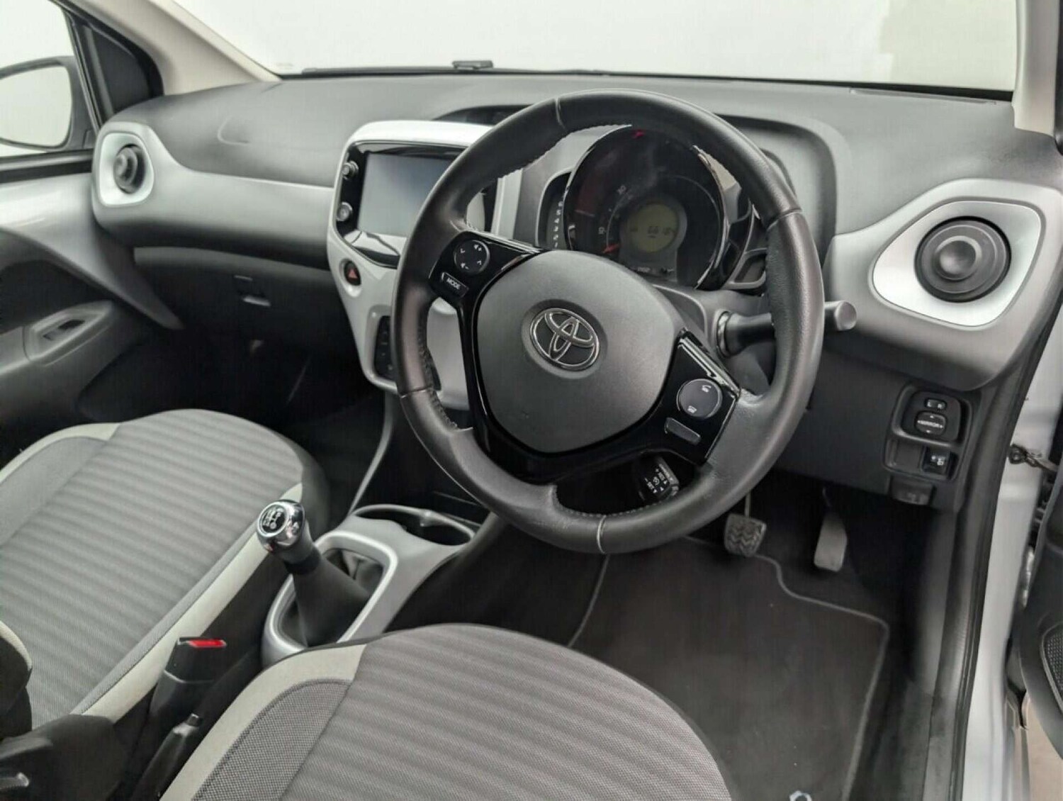 Used Toyota AYGO 2019 for sale - 77713373: Photo 11