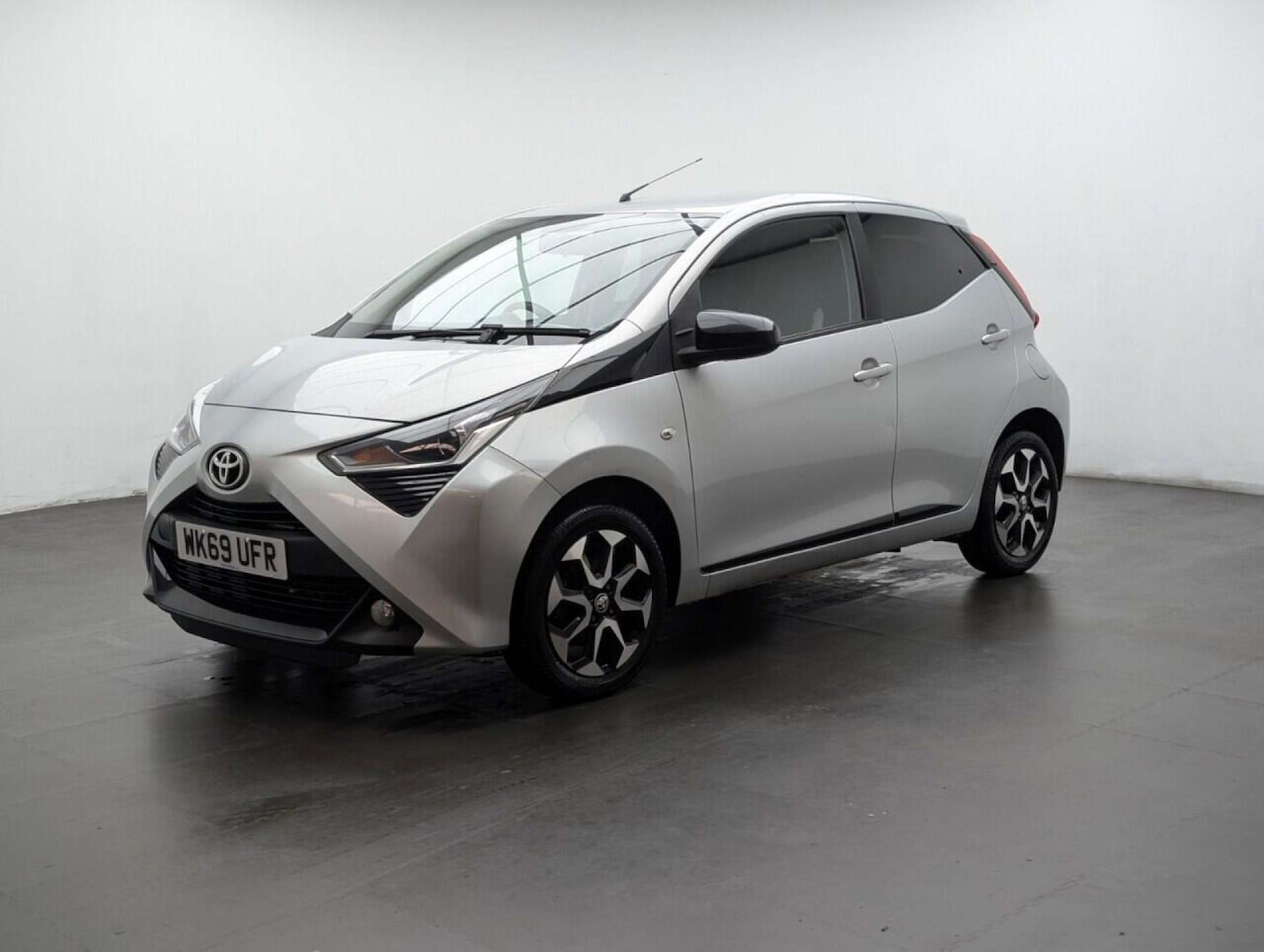 Used Toyota AYGO 2019 for sale - 77713373: Photo 4