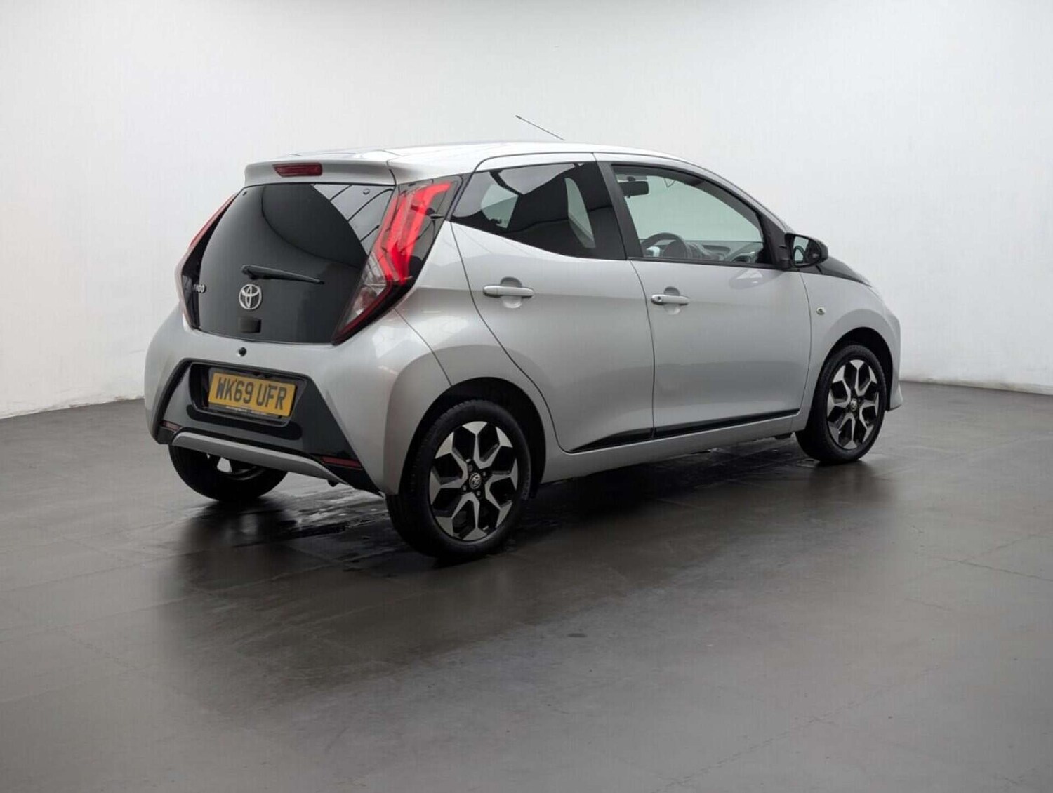 Used Toyota AYGO 2019 for sale - 77713373: Photo 8