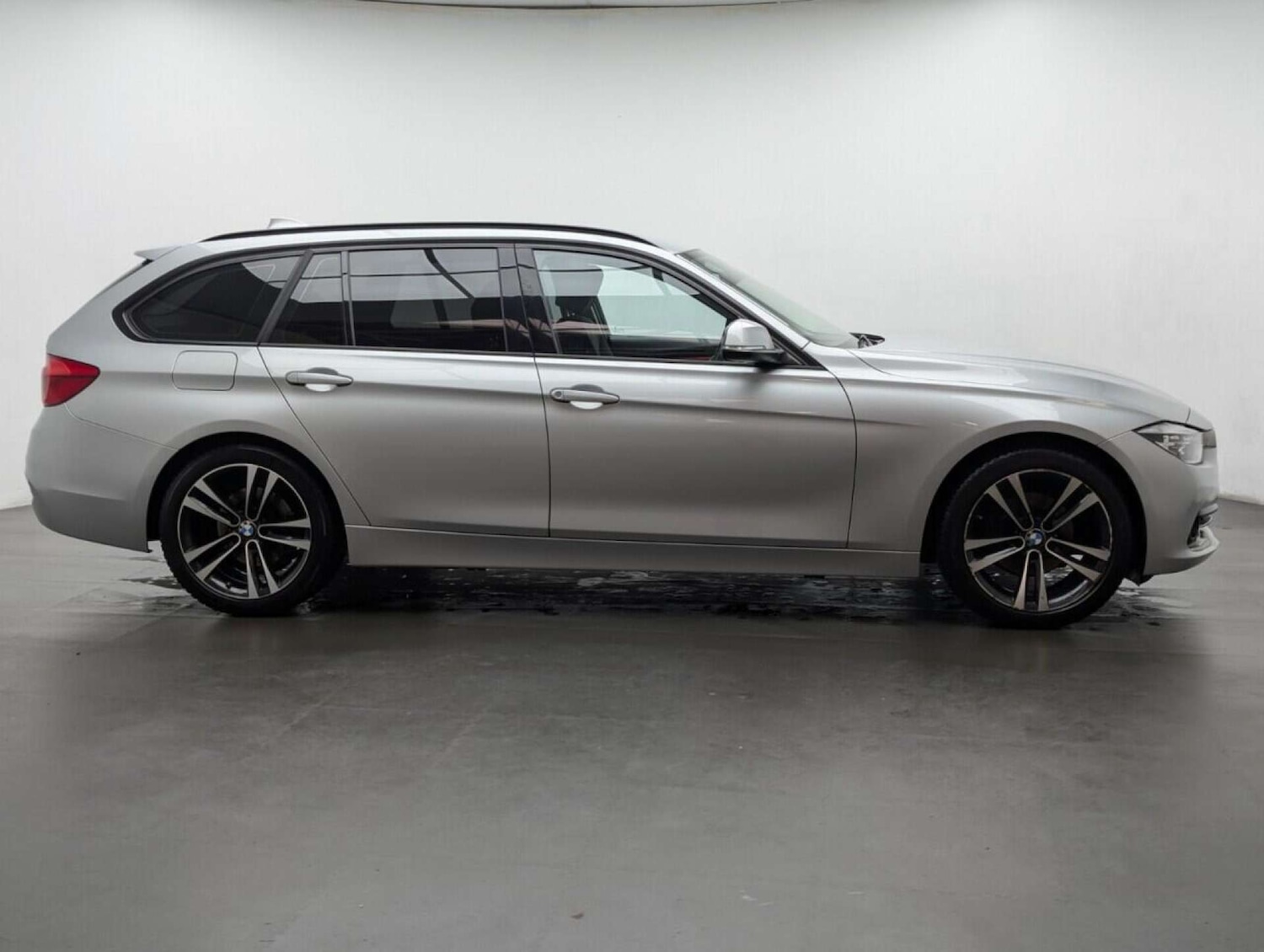 Used BMW 3 Series 2018 for sale - 77713184: Photo 9