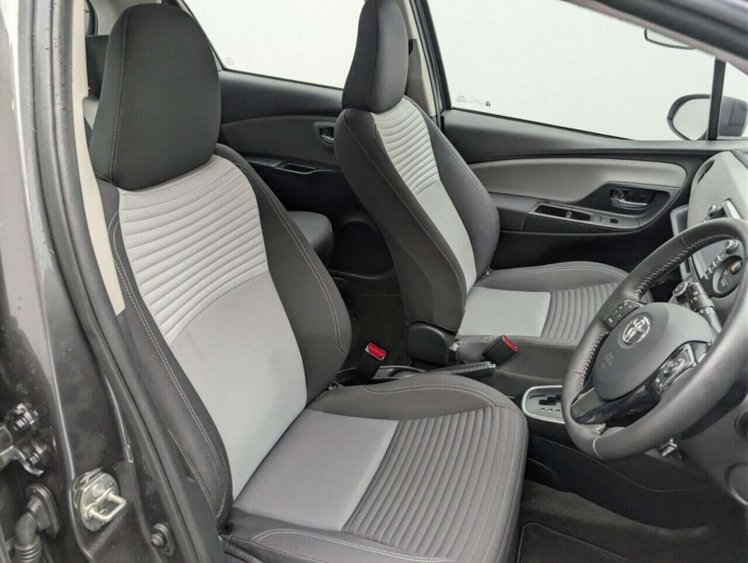 Used Toyota Yaris 2019 for sale - 77714346: Photo 12