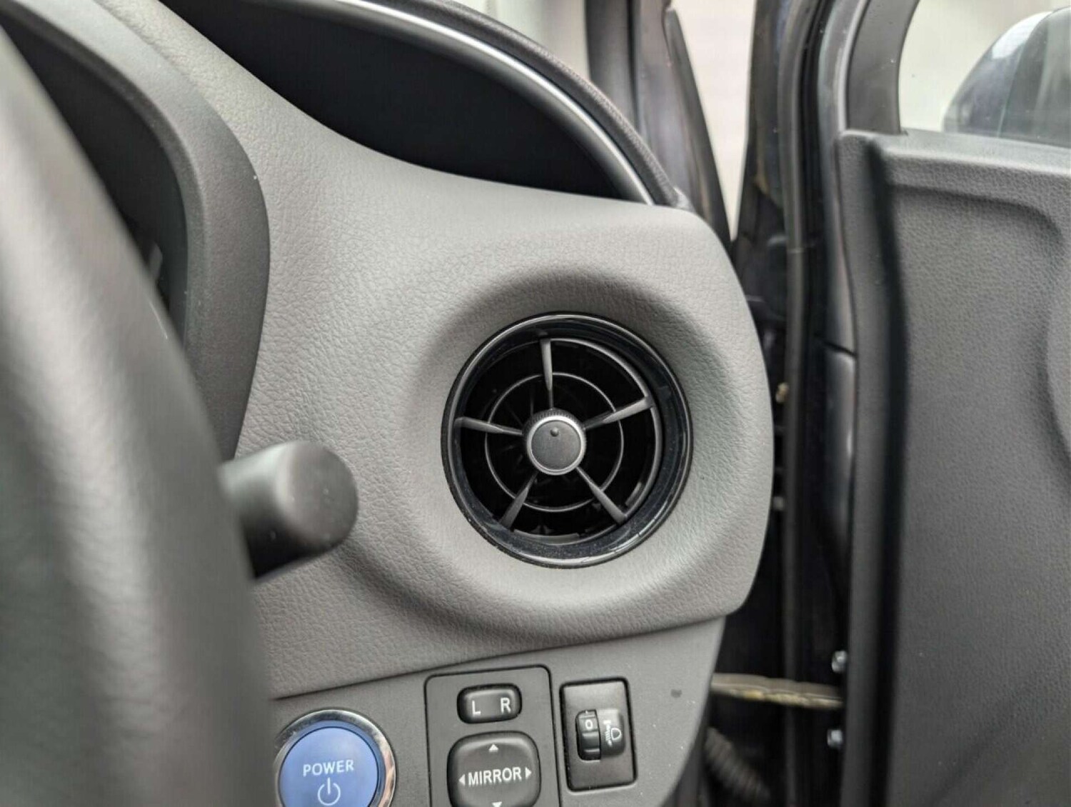 Used Toyota Yaris 2019 for sale - 77714346: Photo 19