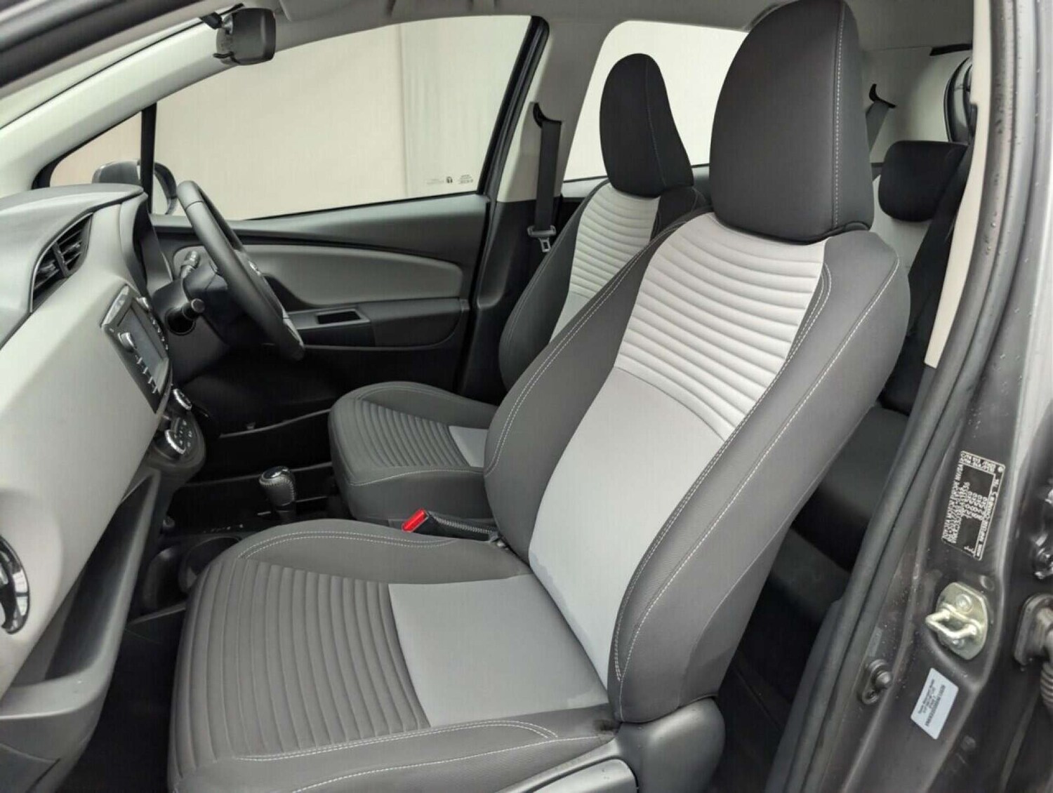 Used Toyota Yaris 2019 for sale - 77714346: Photo 26