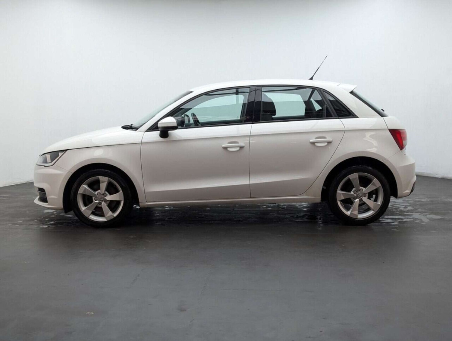 Used Audi A1 2018 for sale - 77713272: Photo 5