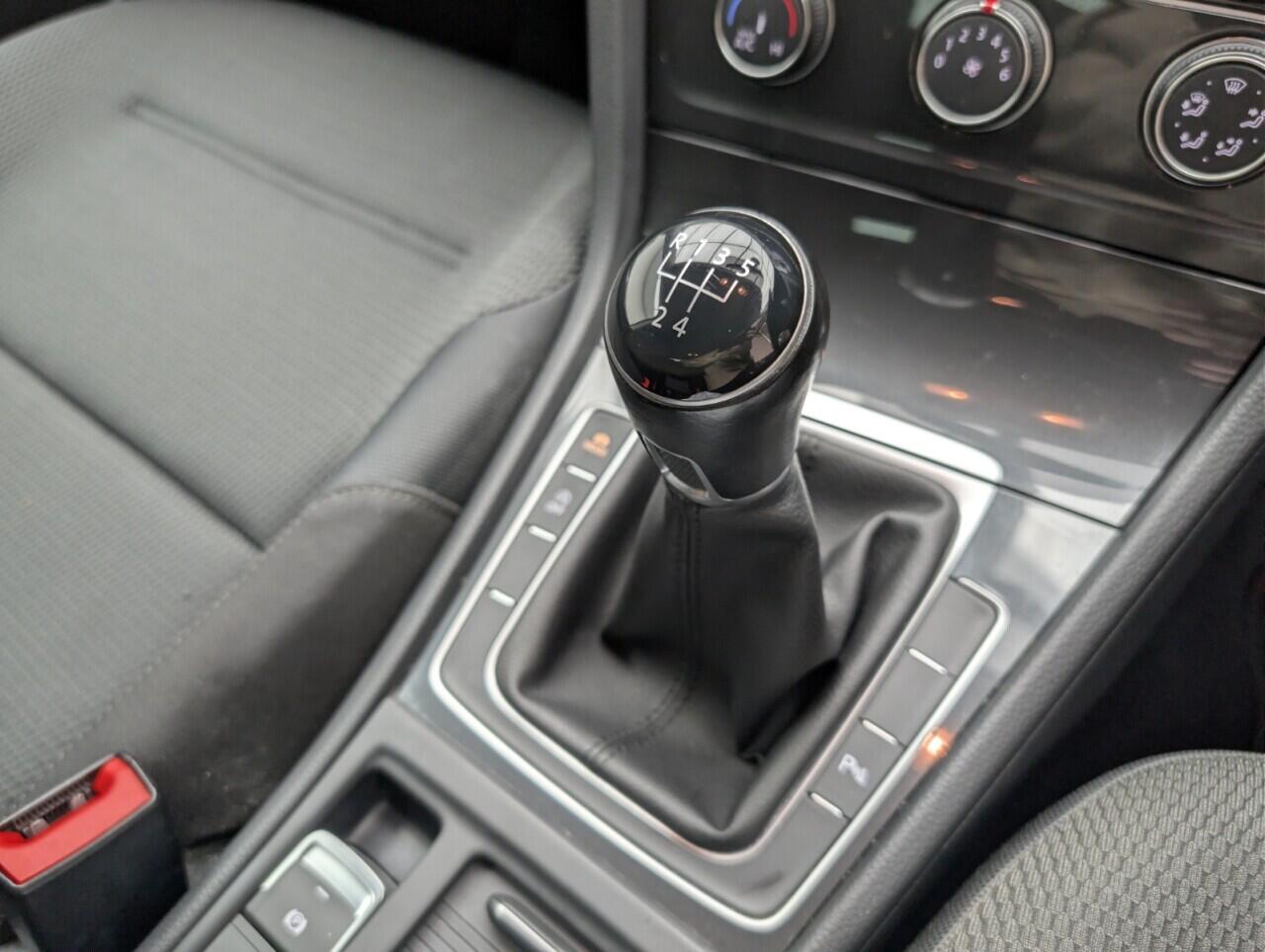 Used Volkswagen Golf 2019 for sale - 76752462: Photo 16