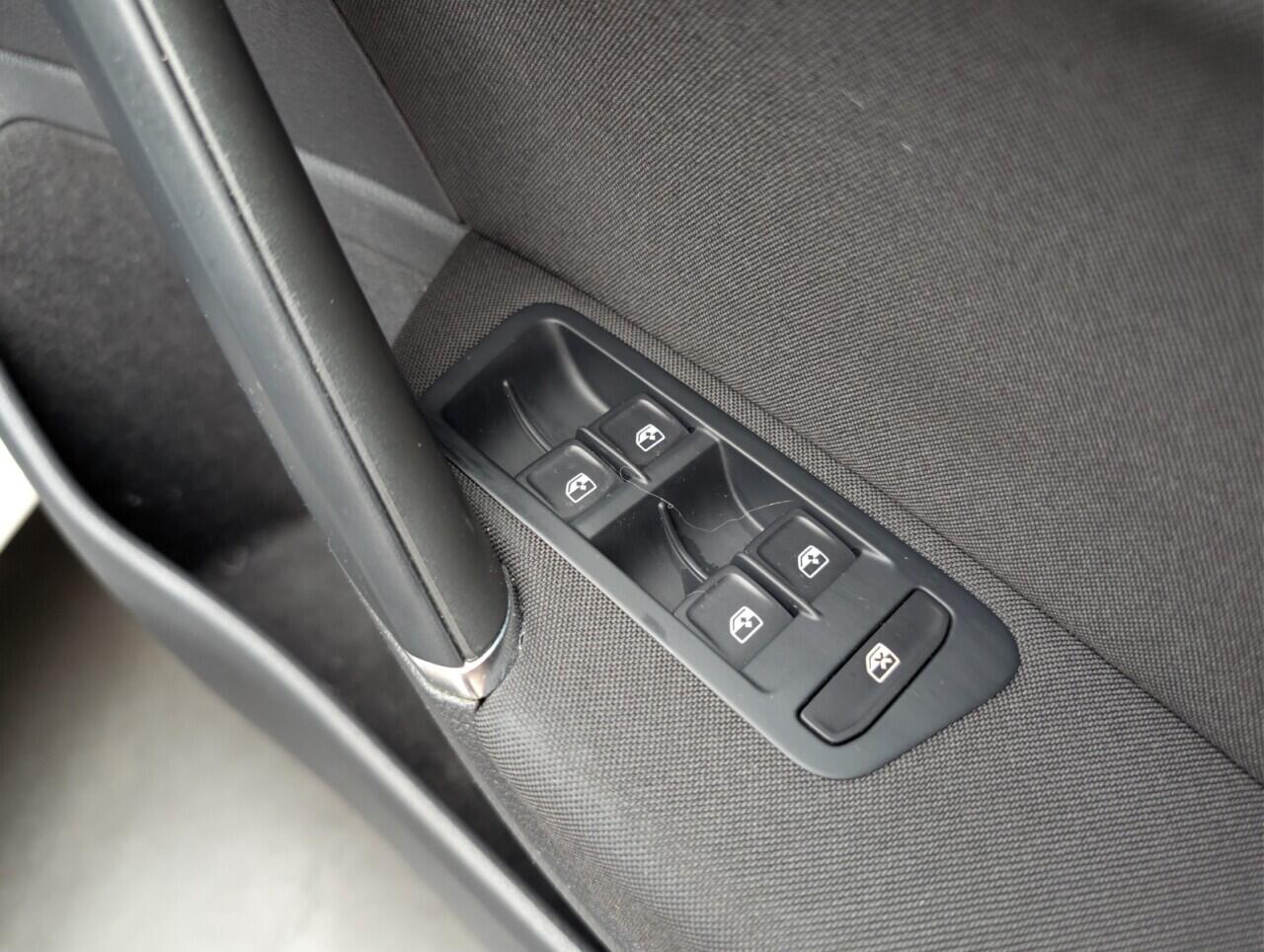 Used Volkswagen Golf 2019 for sale - 76752462: Photo 19