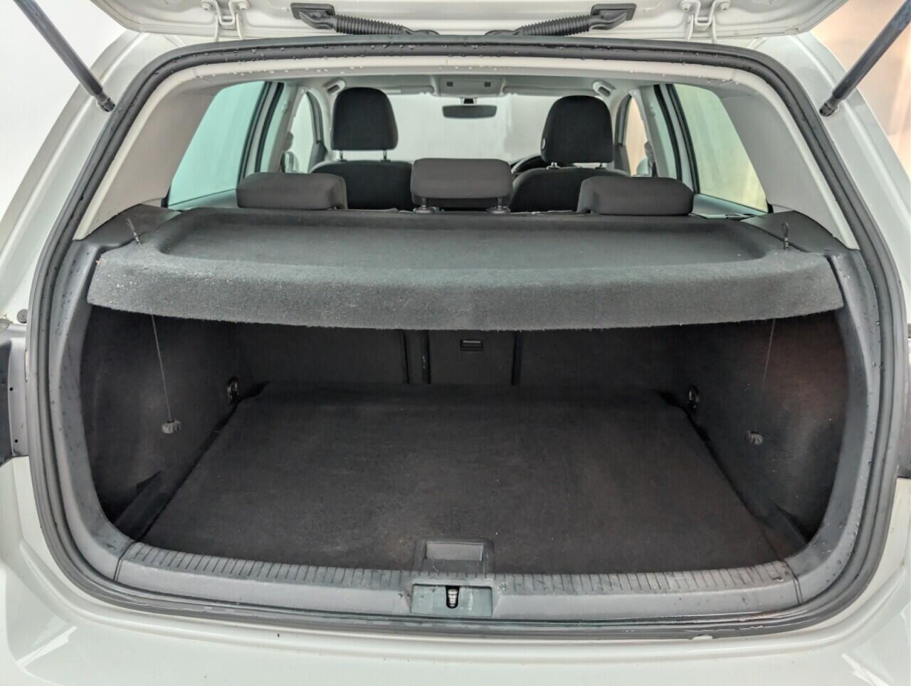 Used Volkswagen Golf 2019 for sale - 76752462: Photo 23