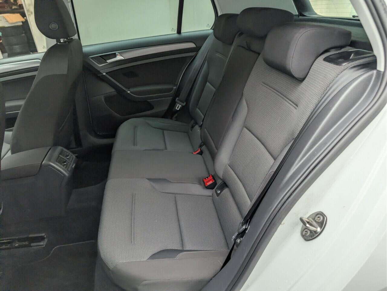 Used Volkswagen Golf 2019 for sale - 76752462: Photo 24