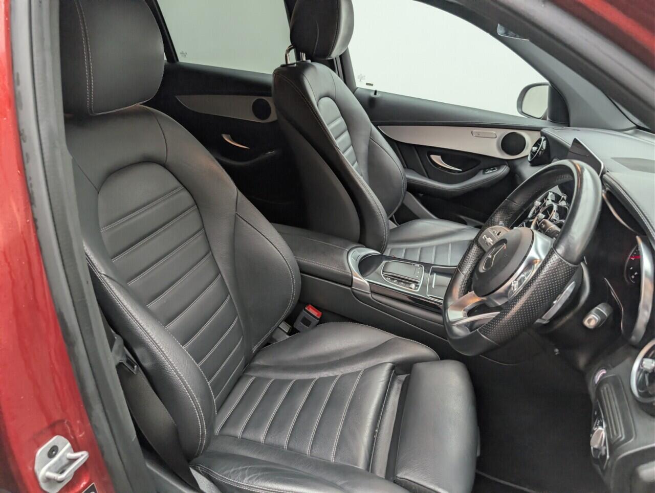 Used Mercedes-Benz GLC 2021 for sale - 76701360: Photo 12