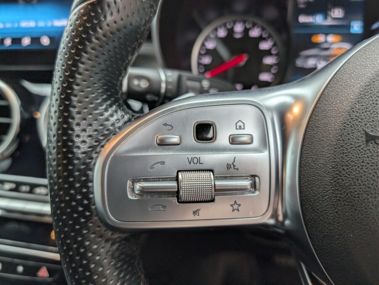 Used Mercedes-Benz GLC 2021 for sale - 76701360: Photo 18