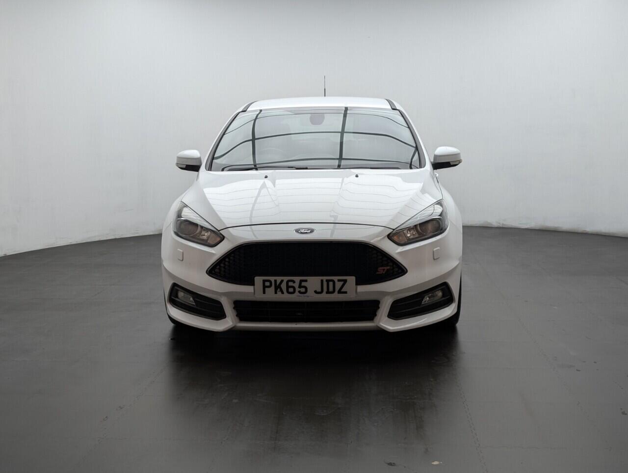 Used Ford Focus 2015 for sale - 76425035: Photo 3