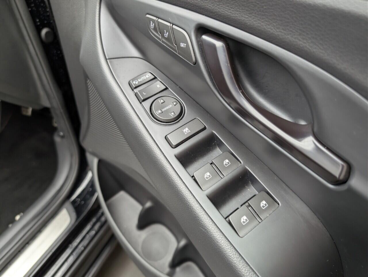 Used Hyundai i30 2018 for sale - 77586061: Photo 23