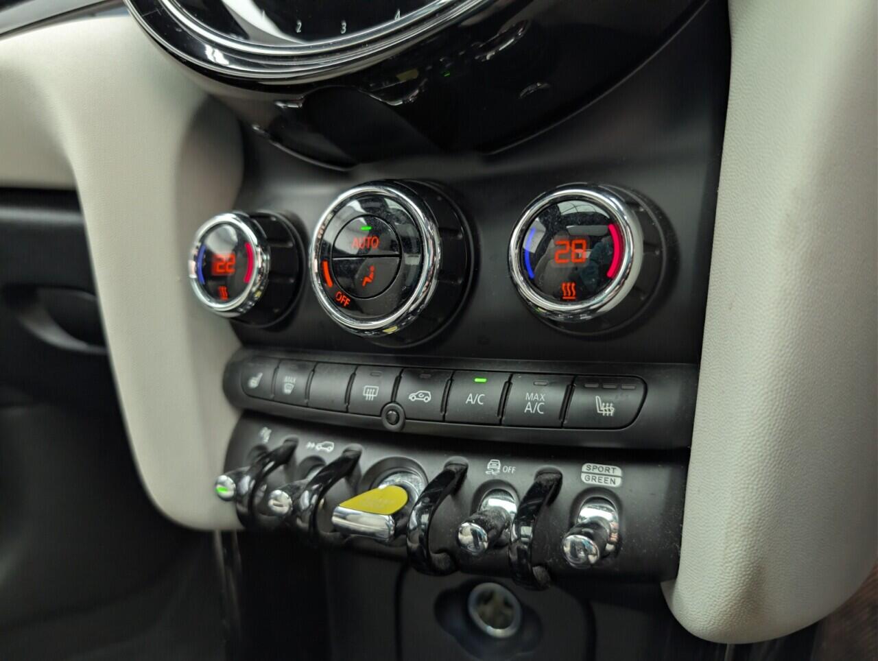 Used MINI Electric Hatch 2021 for sale - 76538106: Photo 16