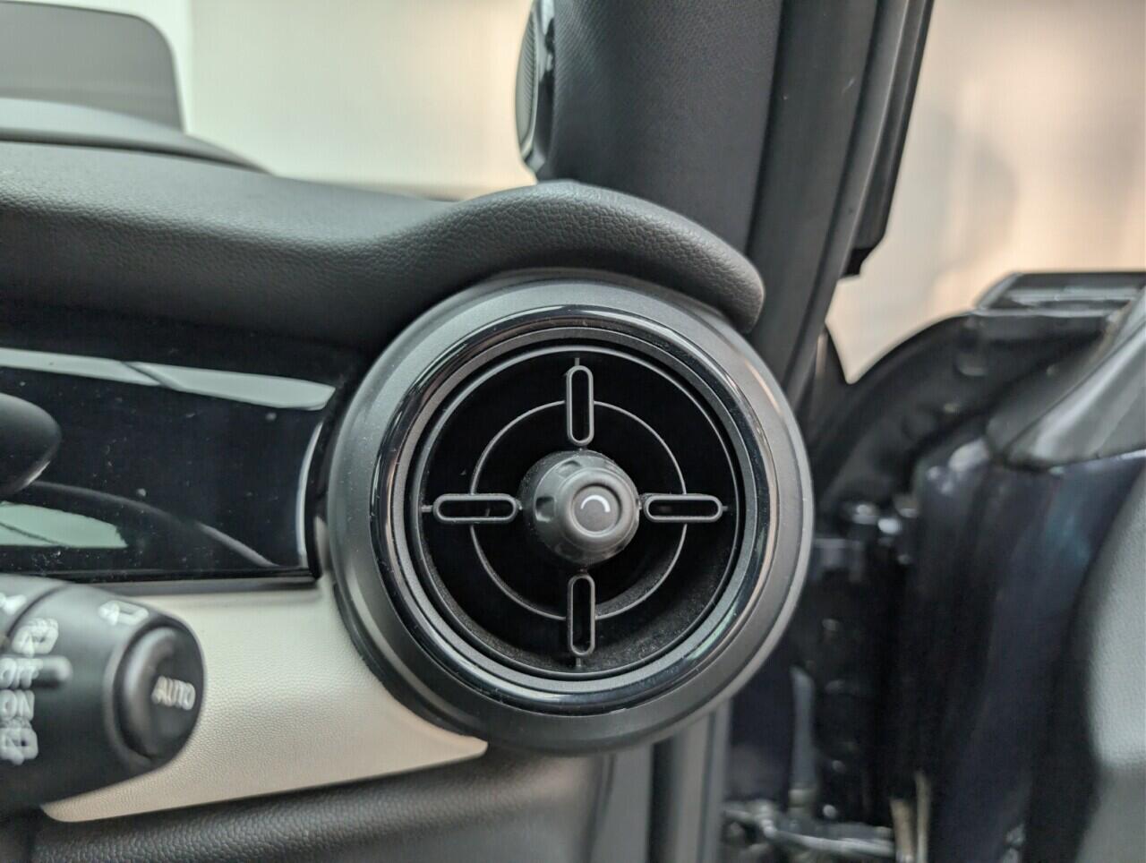 Used MINI Electric Hatch 2021 for sale - 76538106: Photo 21