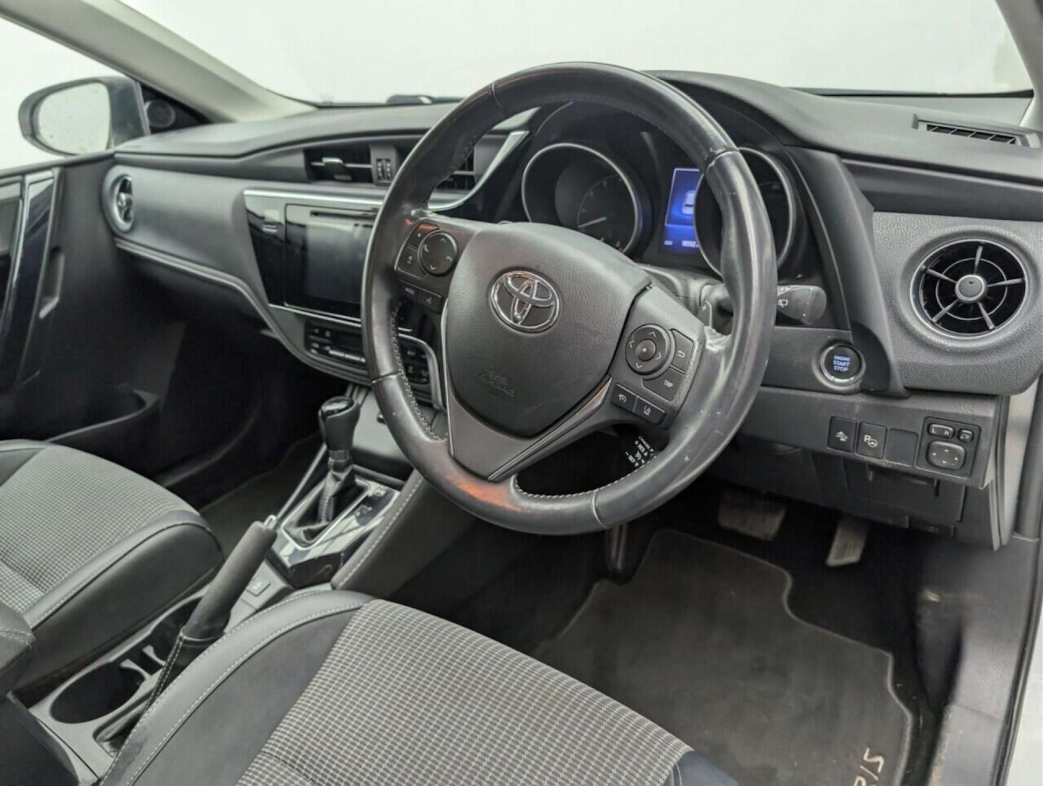 Used Toyota Auris 2017 for sale - 77714180: Photo 11