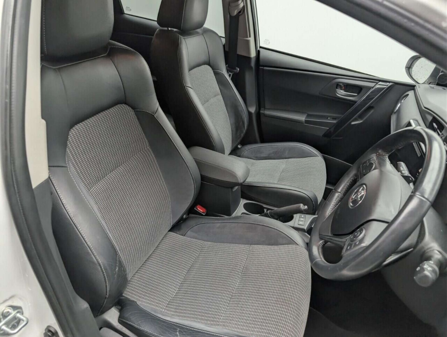 Used Toyota Auris 2017 for sale - 77714180: Photo 12