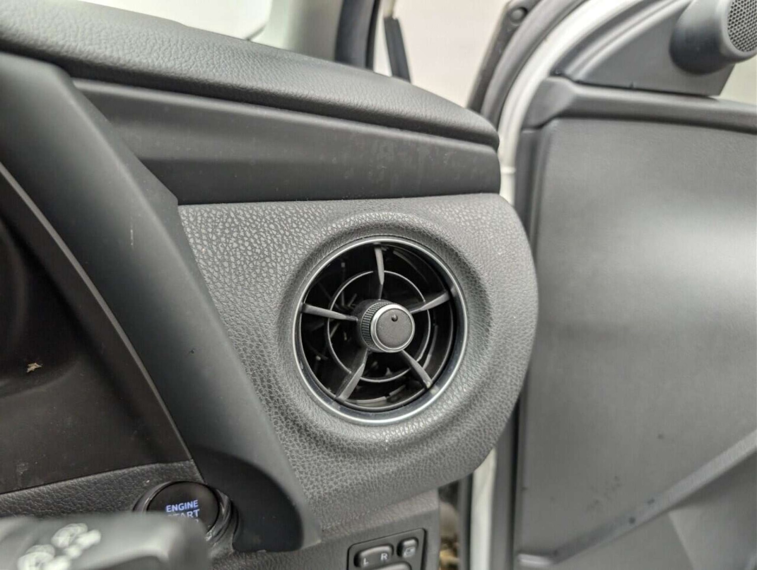 Used Toyota Auris 2017 for sale - 77714180: Photo 19