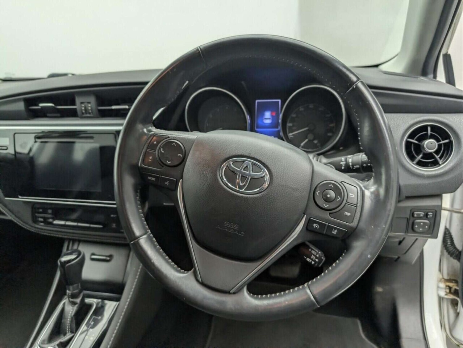 Used Toyota Auris 2017 for sale - 77714180: Photo 21