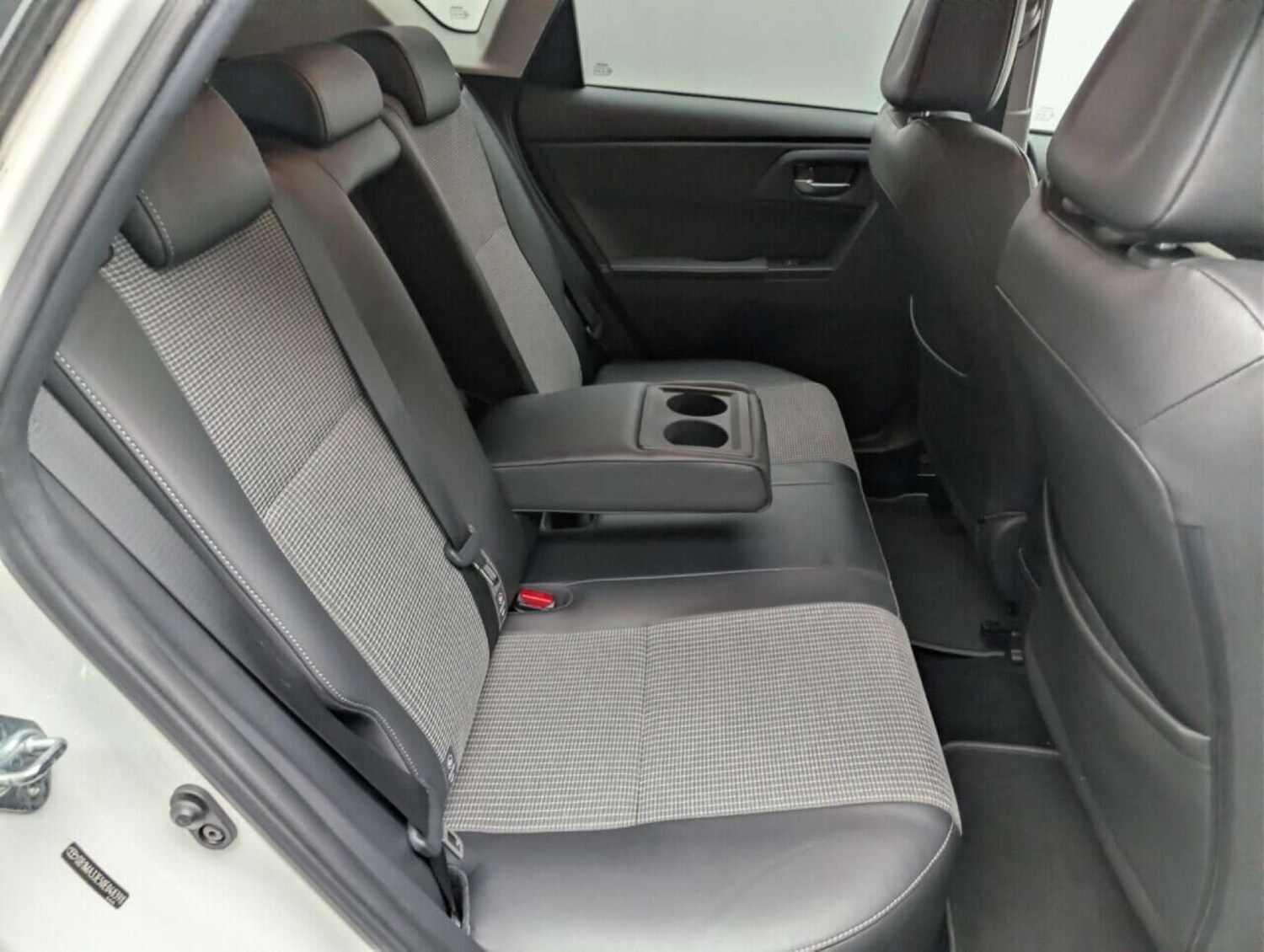 Used Toyota Auris 2017 for sale - 77714180: Photo 23