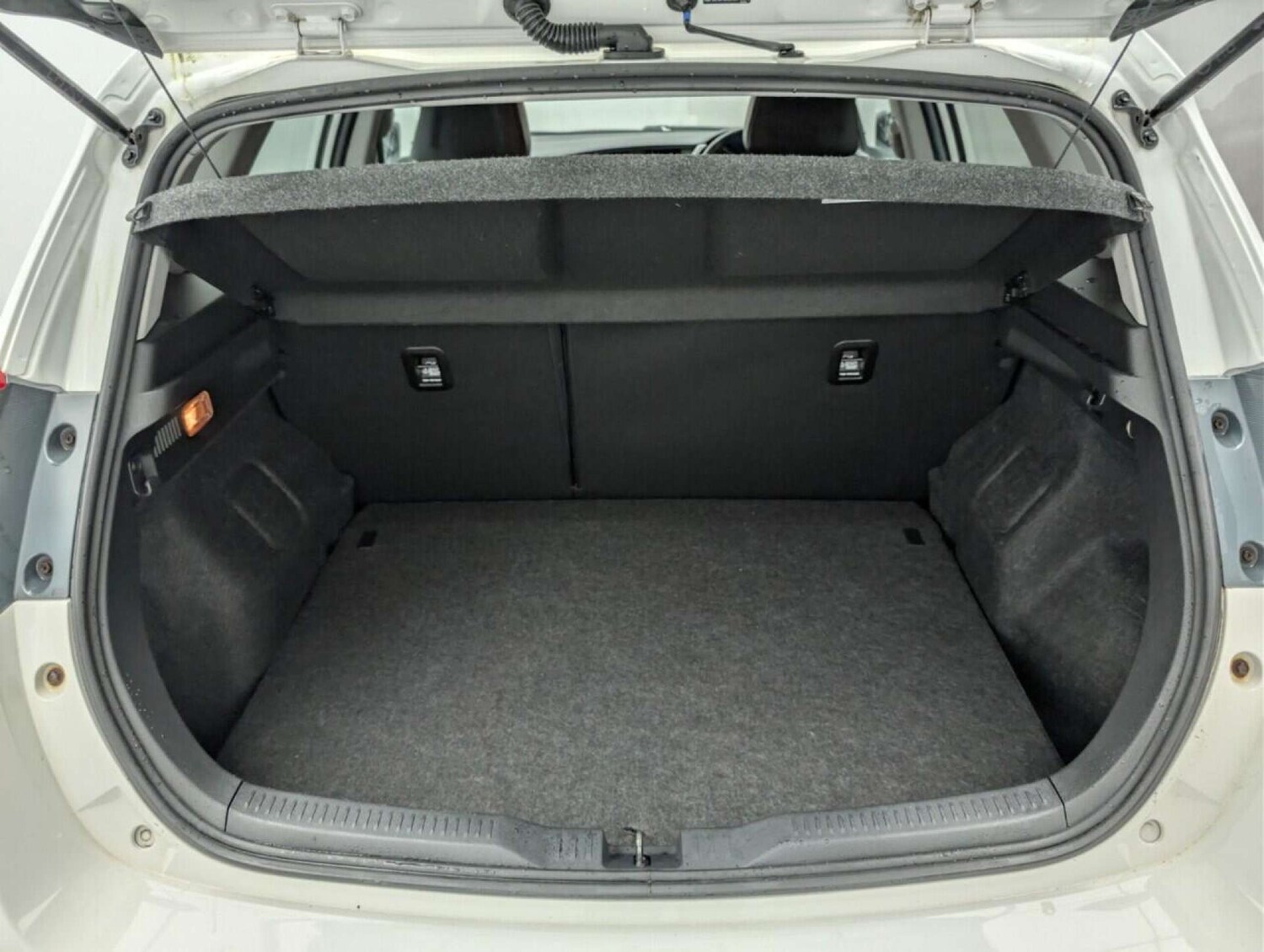 Used Toyota Auris 2017 for sale - 77714180: Photo 24