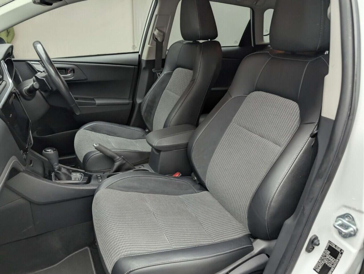 Used Toyota Auris 2017 for sale - 77714180: Photo 26