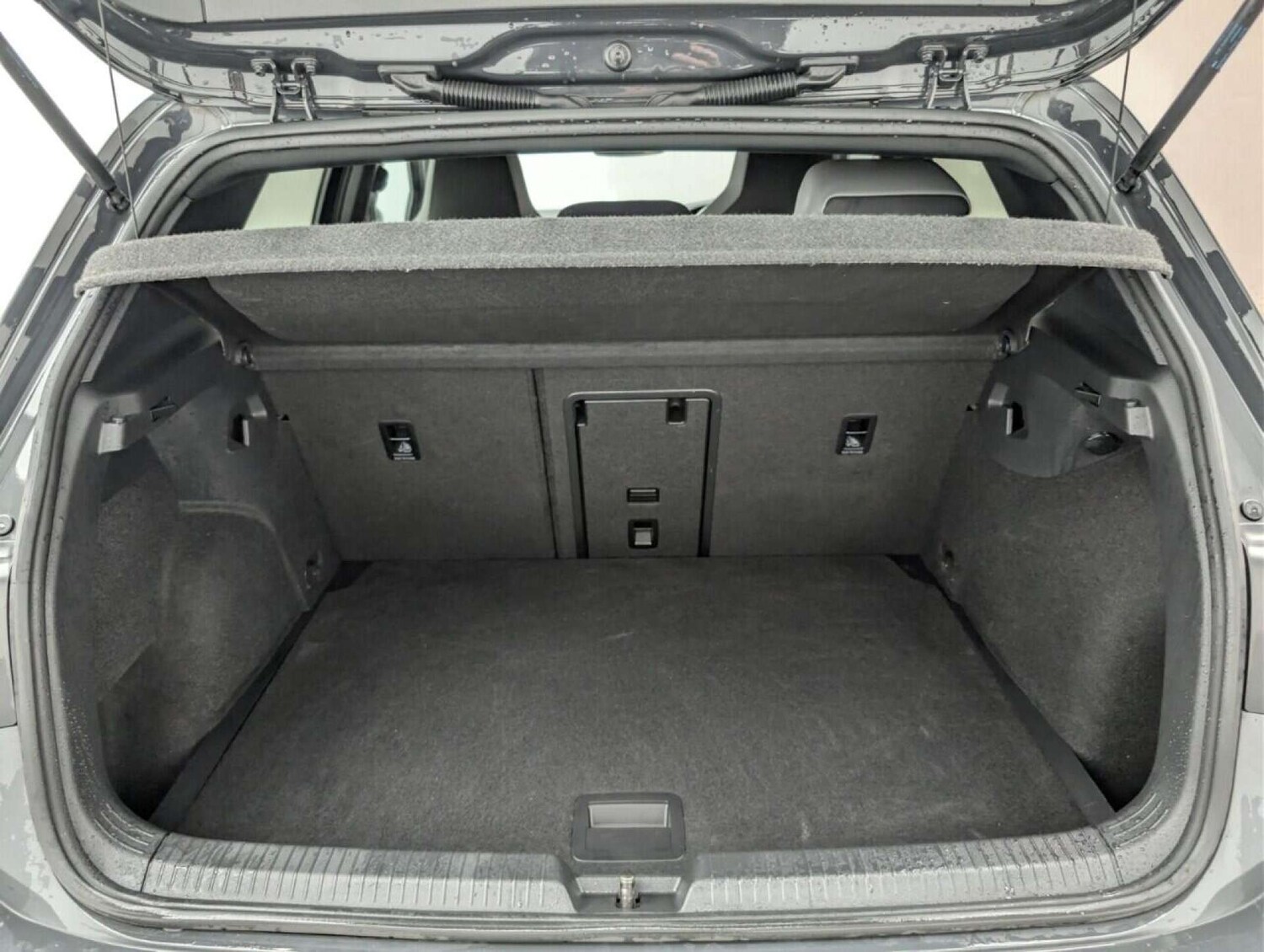 Used Volkswagen Golf 2020 for sale - 77714533: Photo 24