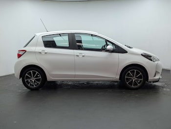Used Toyota Yaris 2019 for sale - 78851337: Photo