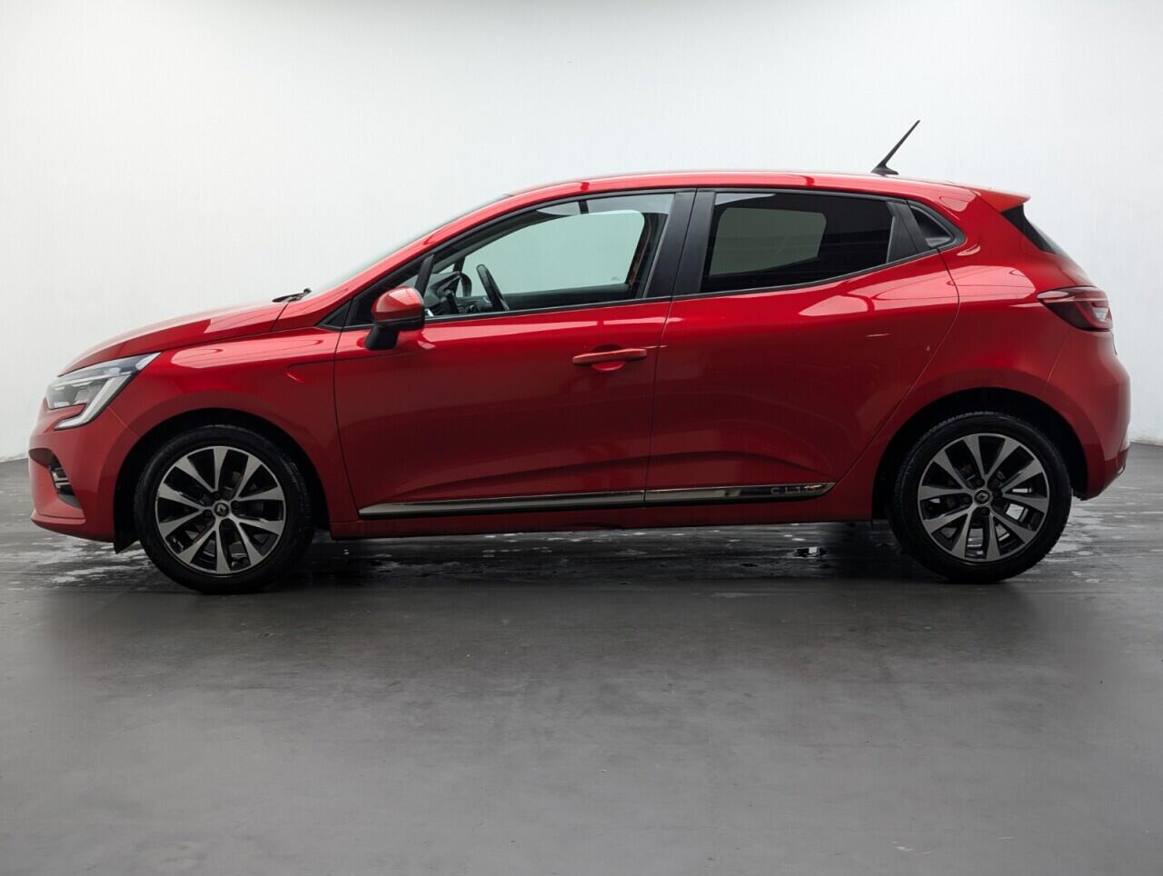 Used Renault Clio 2020 for sale - 77524763: Photo 5