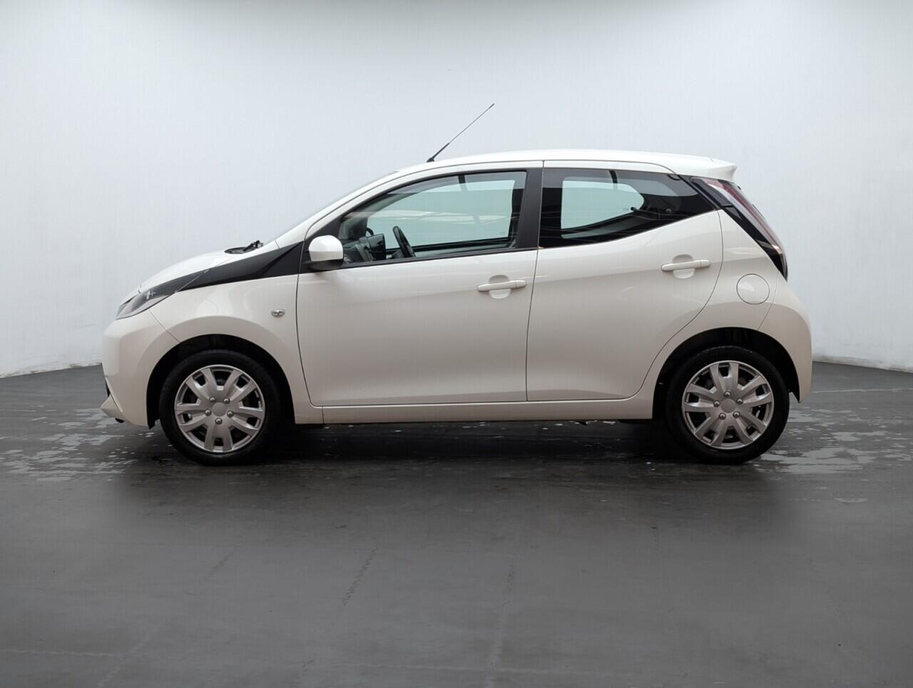 Used Toyota AYGO 2018 for sale - 76765505: Photo 5