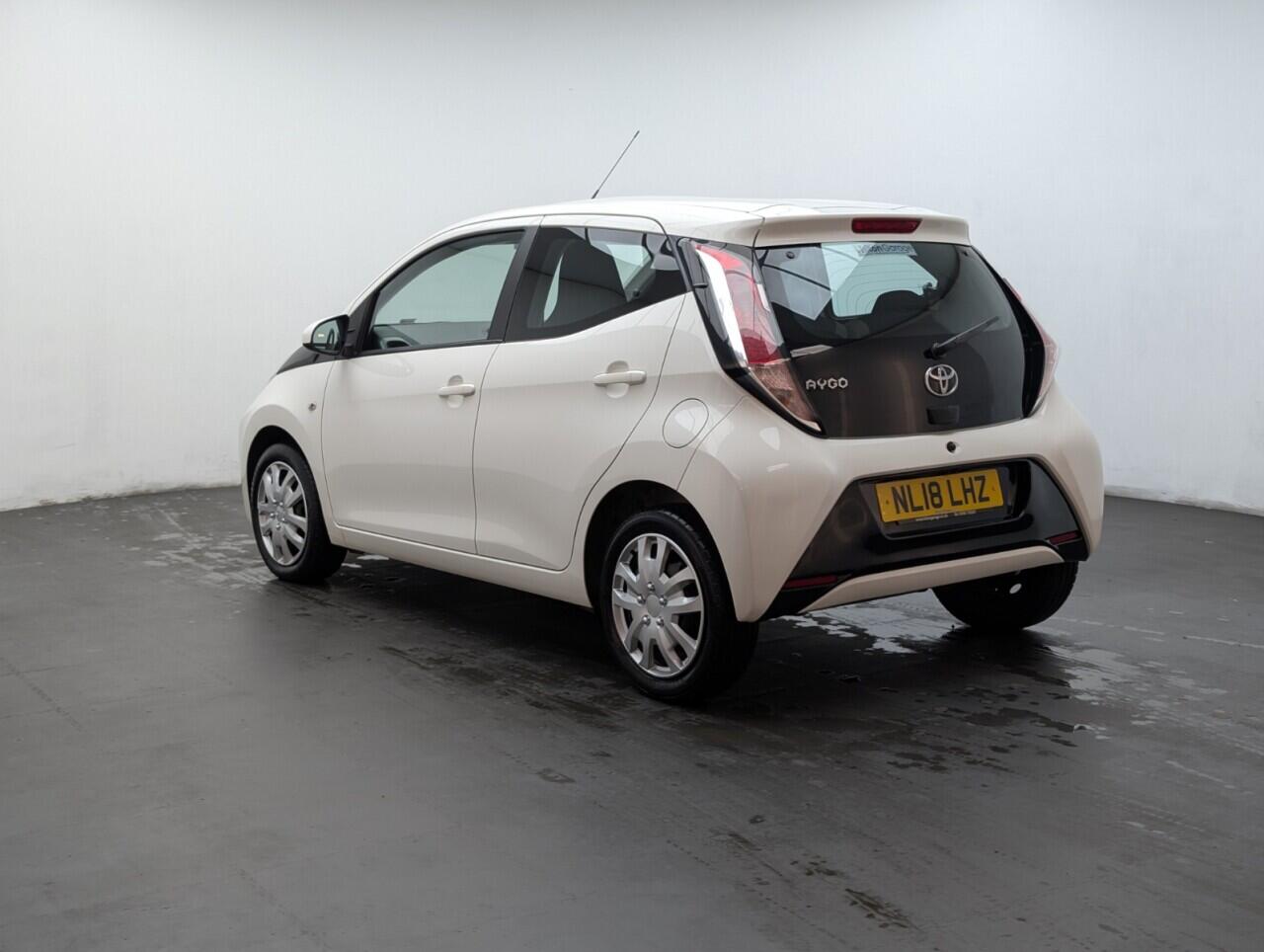 Used Toyota AYGO 2018 for sale - 76765505: Photo 6