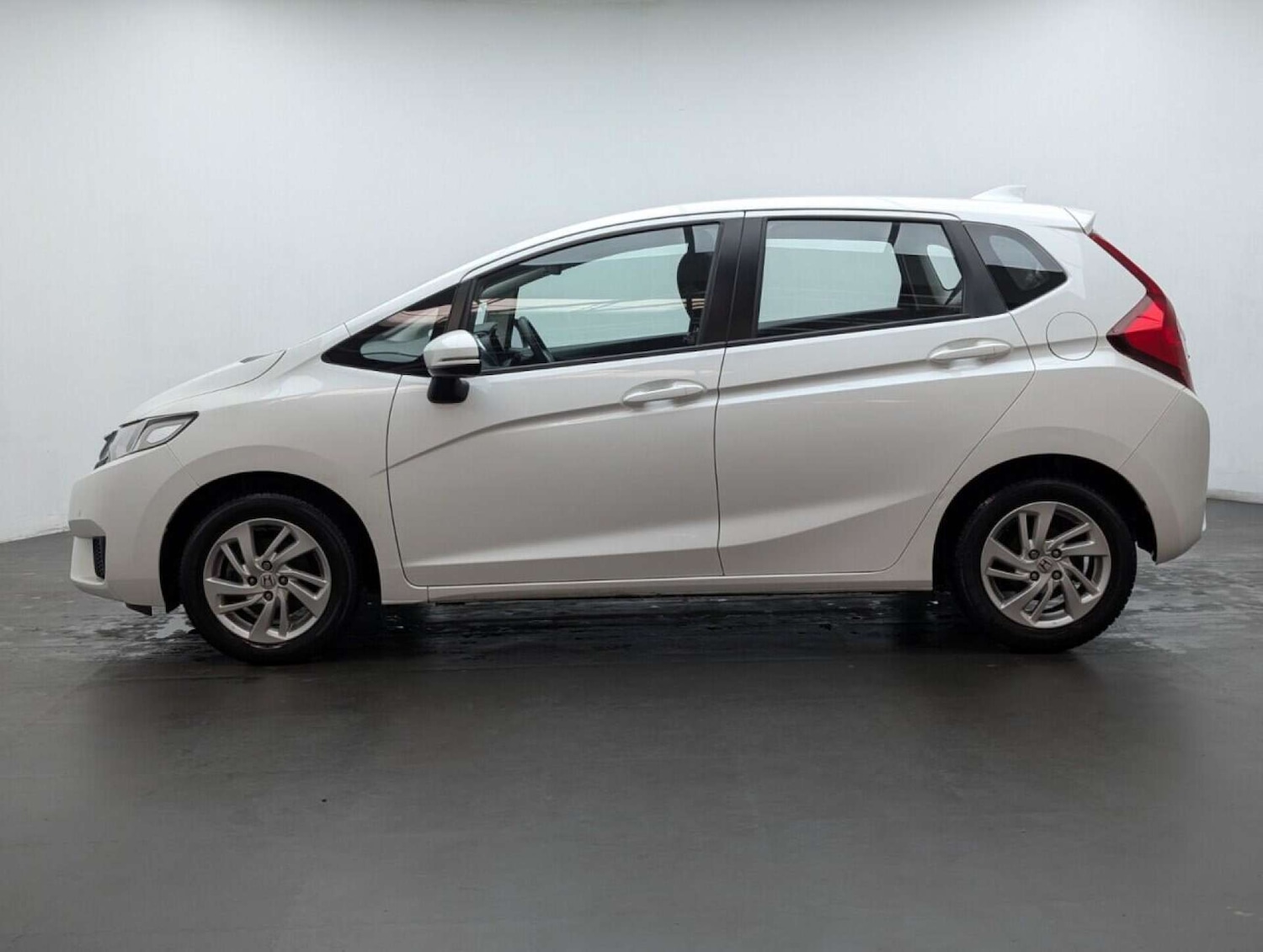 Used Honda Jazz 2017 for sale - 77714536: Photo 5
