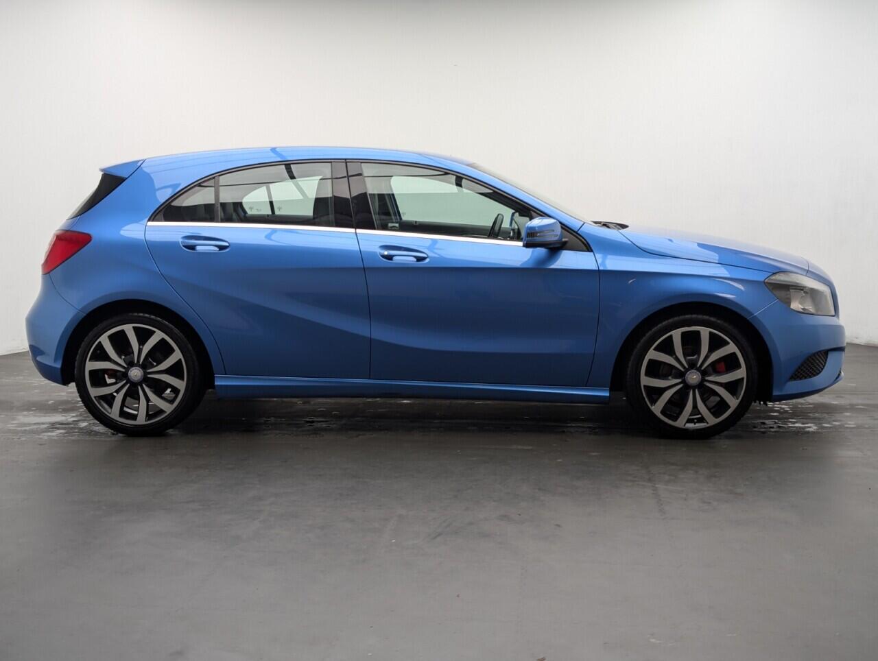 Used Mercedes-Benz A-Class 2015 for sale - 77646000: Photo 9