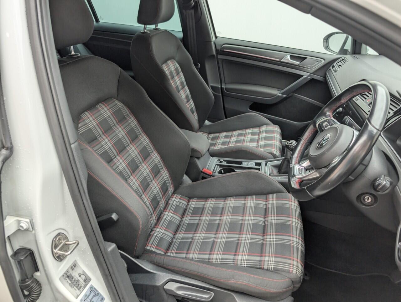 Used Volkswagen Golf 2018 for sale - 76425005: Photo 12