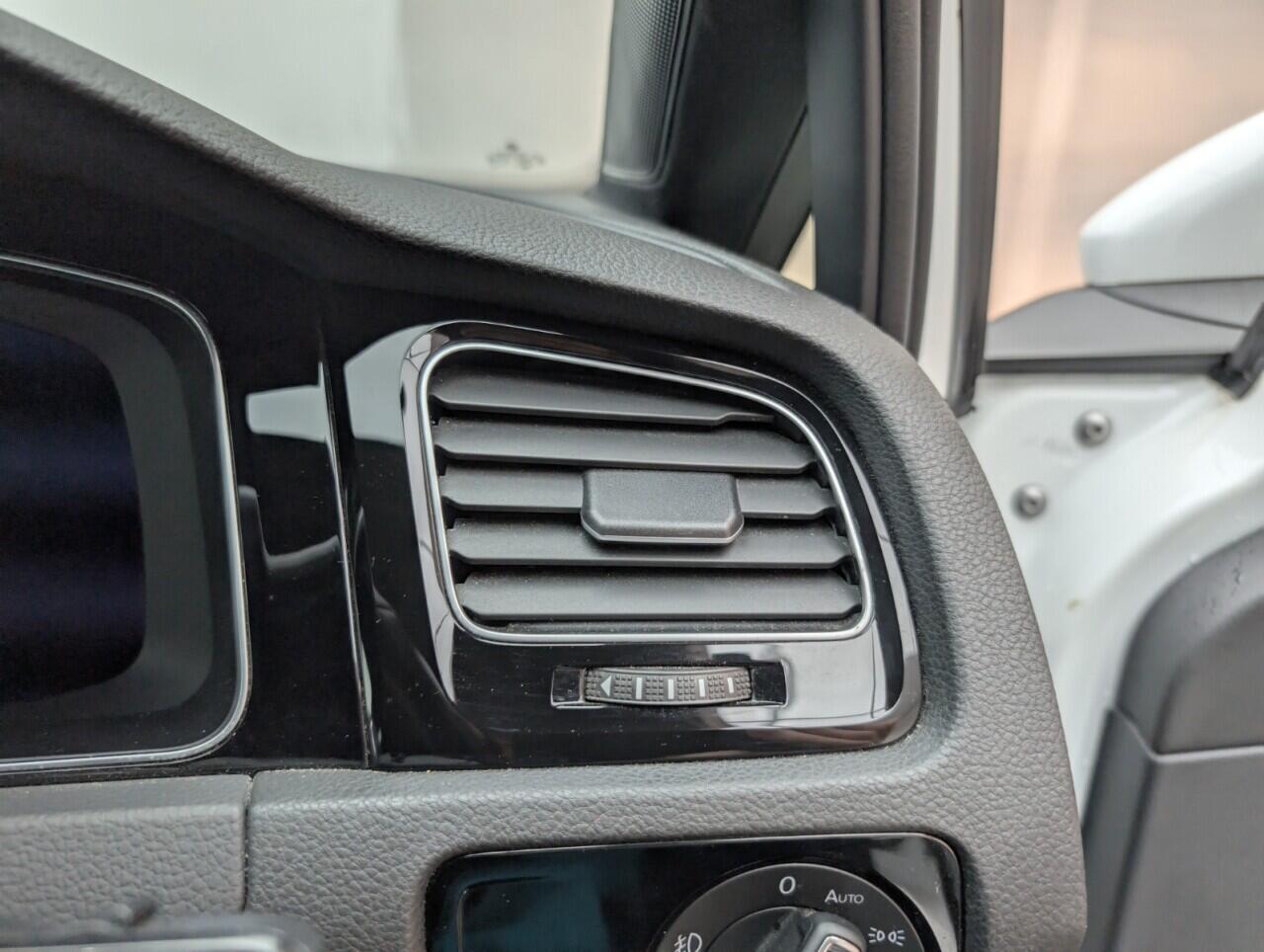 Used Volkswagen Golf 2018 for sale - 76425005: Photo 21