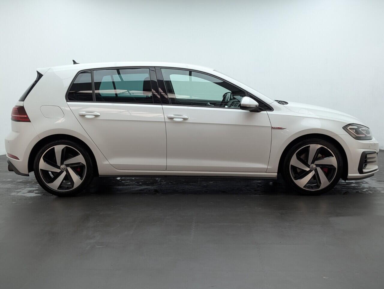 Used Volkswagen Golf 2018 for sale - 76425005: Photo 9