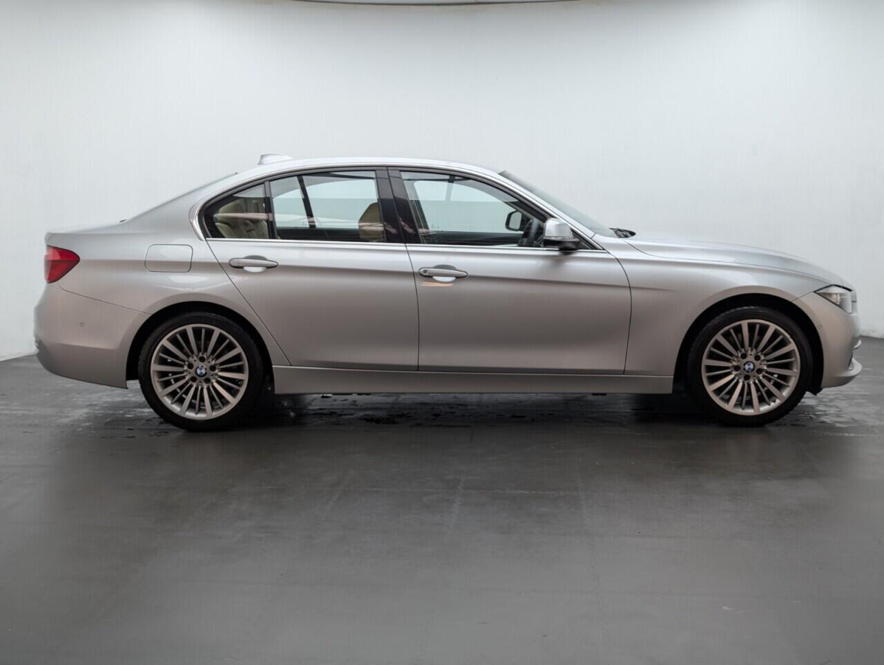 Used BMW 3 Series 2016 for sale - 76521494: Photo 9