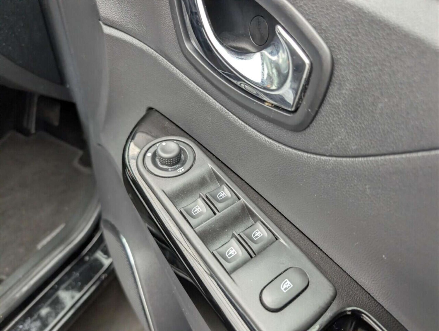 Used Renault Captur 2016 for sale - 77713237: Photo 21