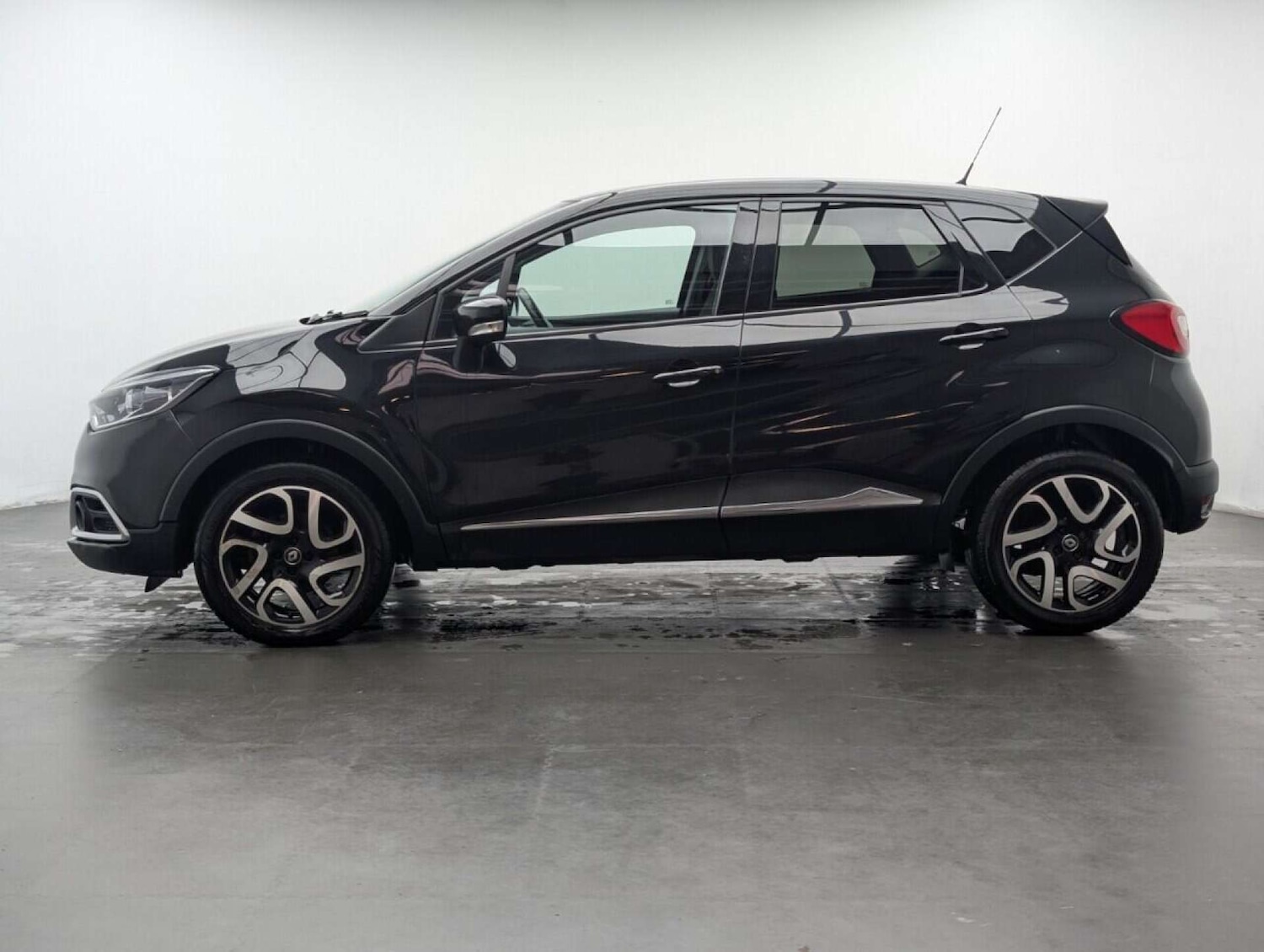 Used Renault Captur 2016 for sale - 77713237: Photo 5